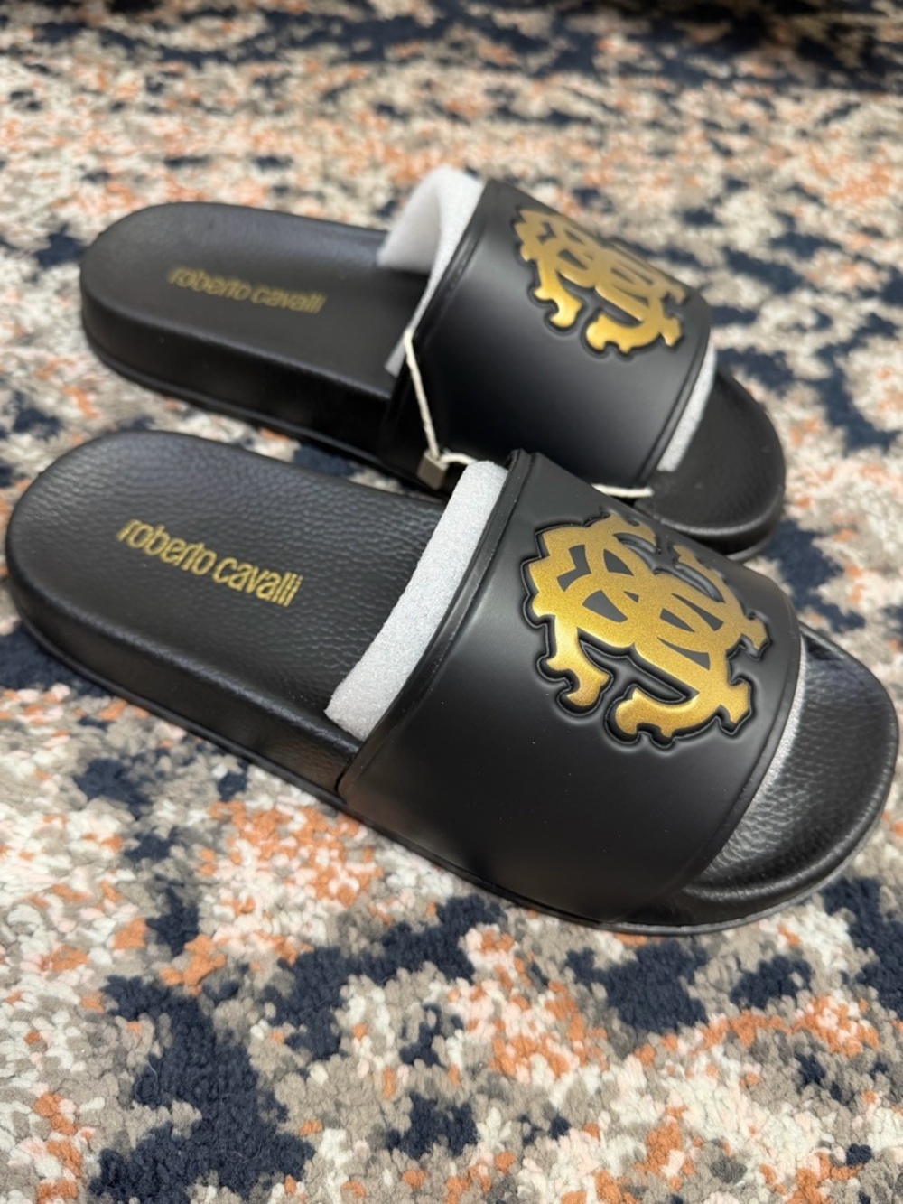 NWT Roberto Cavalli ‘Printed Embossed Rubber Slides’ in Black Size 4 - Picture 4 of 12